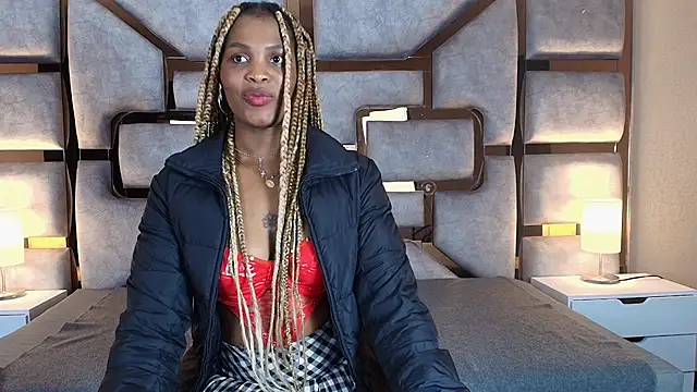 AuroraBrow's cam snapshot