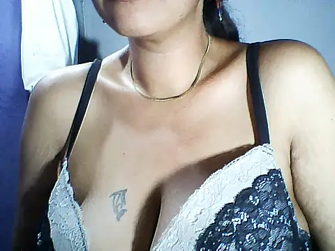 layanah12's cam snapshot