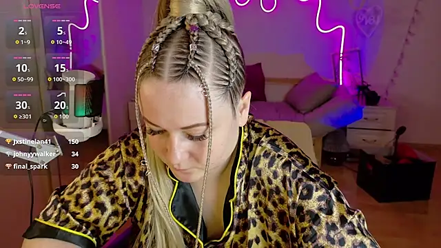 LizzyShine's cam snapshot