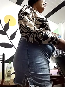 Ebony-Goddess19's cam snapshot