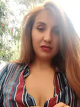 Alyah_1-2's cam snapshot