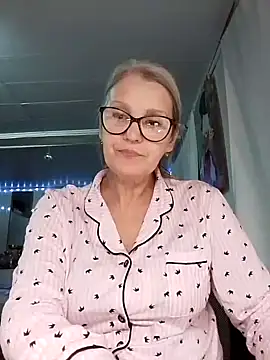 irinamaux live sex cam