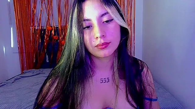 Lia_14_'s cam snapshot