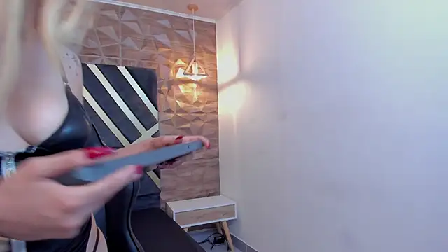 Emmaa_white_'s cam snapshot