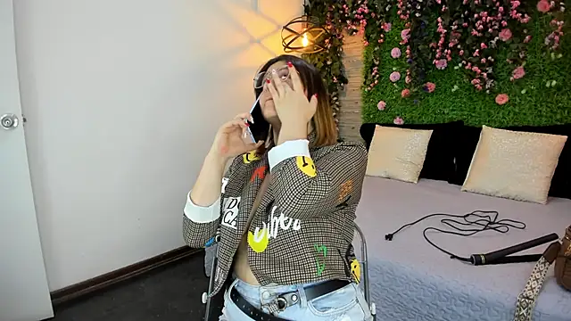 SarahDeyvis's cam snapshot