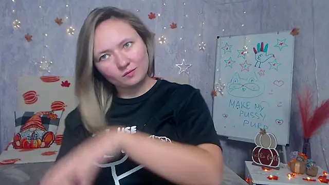 SallyVerda's cam snapshot