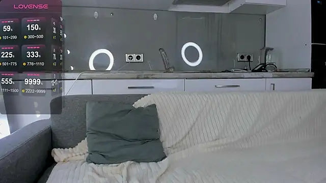 willow_fox's cam snapshot