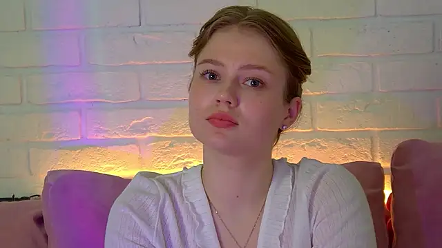 SelinSwarovski's cam snapshot