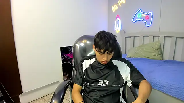 StiwenTwink live sex cam