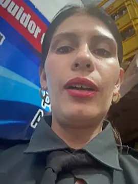 Alysson-- live sex cam