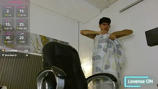 Dyla_n18 live sex cam