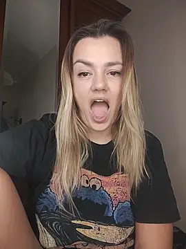 KrissSexi live sex cam