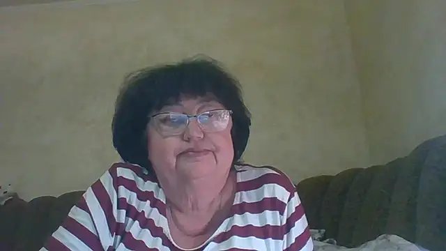 MilaSky5303's cam snapshot