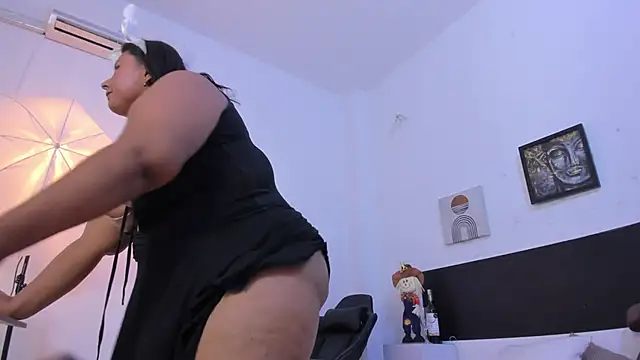 BWW-CINDY11's cam snapshot