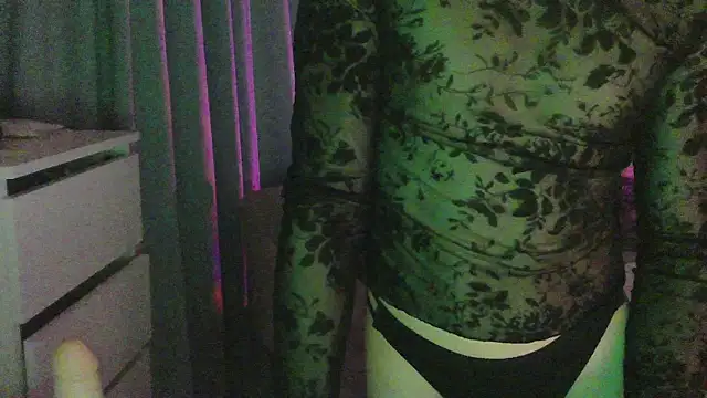 stiff_boyy live sex cam