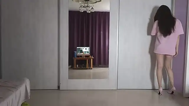 EvoletteLouLou live sex cam