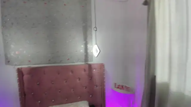 twerkgirl-coral's cam snapshot