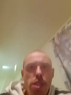 Pavelbure77 live sex cam