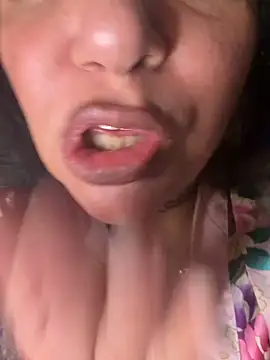 PichyPrettyPussy's cam snapshot