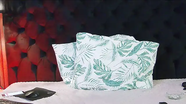 PerfectMom's cam snapshot