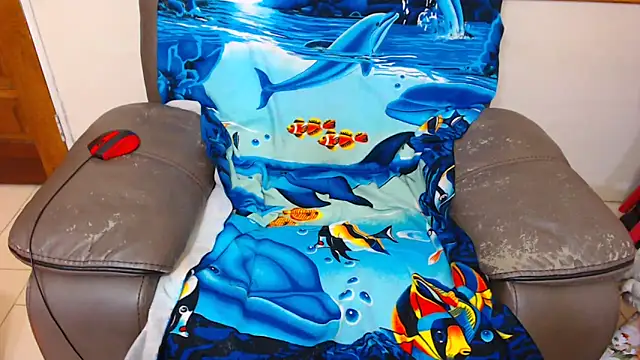 ChocolateClit's cam snapshot