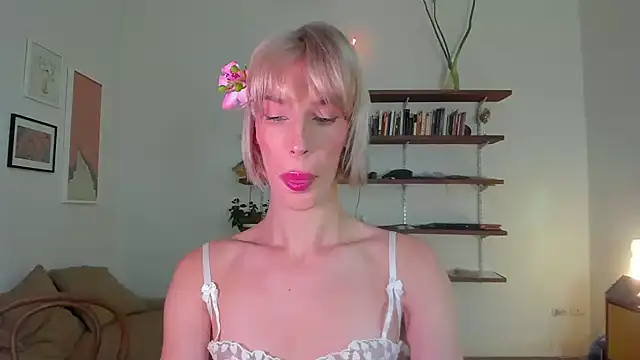 AliceSnowCatt live sex cam