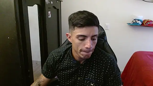 kv___xxx_ live sex cam