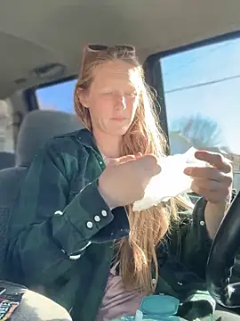 GoldenFlameGoddess live sex cam