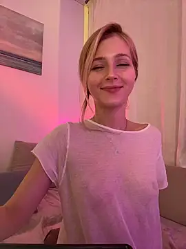 LunaRase live sex cam