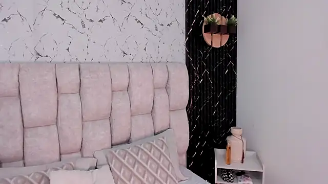 MadisonnLee's cam snapshot