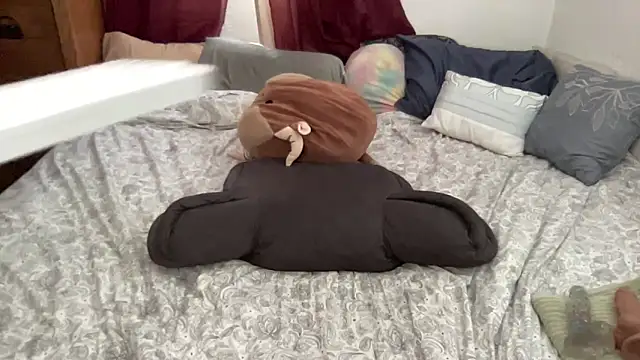 anja_peach's cam snapshot