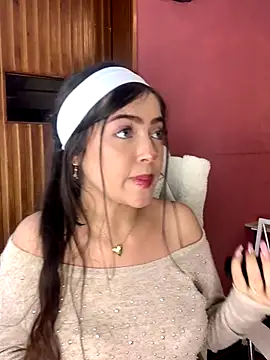 KyliePinkk_'s cam snapshot