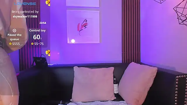 Nahiajhonson_'s cam snapshot