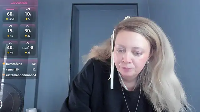 JessicaFoxie's cam snapshot