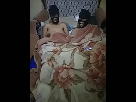 MarriedAndCreamy's cam snapshot