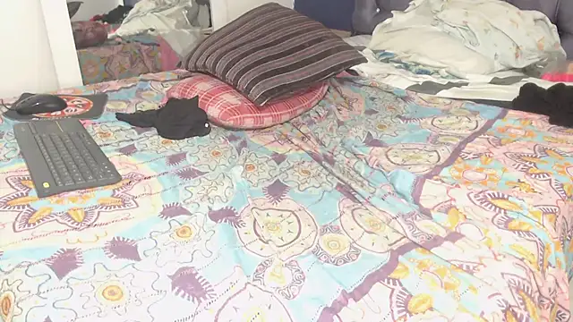 Lola_Honney's cam snapshot