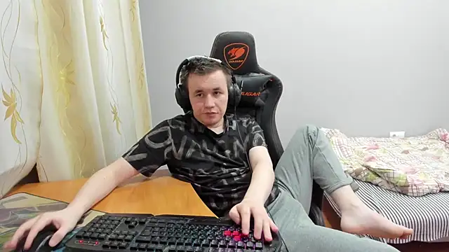 iliaskrislove live sex cam