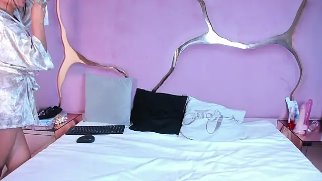 Aisha_Leenss's cam snapshot