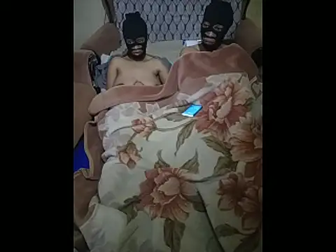 MarriedAndCreamy's cam snapshot