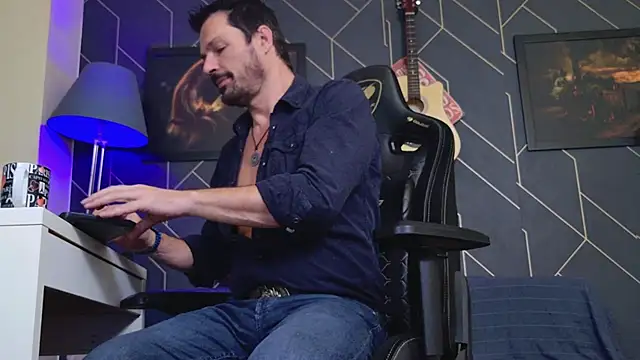 ChrisKox live sex cam