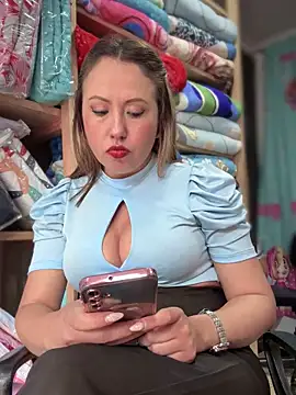 VIOLETA-25_ live sex cam