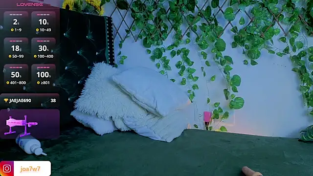 Levii_Ackermann live sex cam