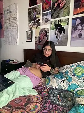 PamelaFtMia's cam snapshot