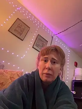 Redriddinghood8 live sex cam