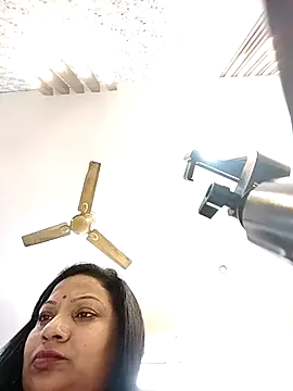 Cute-Janvi20 live sex cam