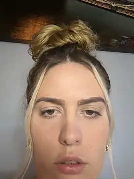 curvymilf2000 live sex cam