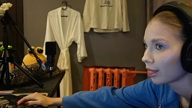 Softixq's cam snapshot