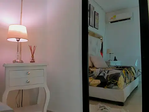 ElaineJackson's cam snapshot