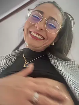 _Bella-Office1 live sex cam