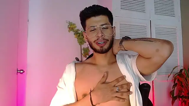 Colby_brown03's cam snapshot